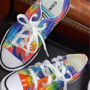 little girls tye dye converse